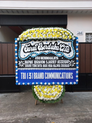 Papan Bunga Duka di Damang Batu